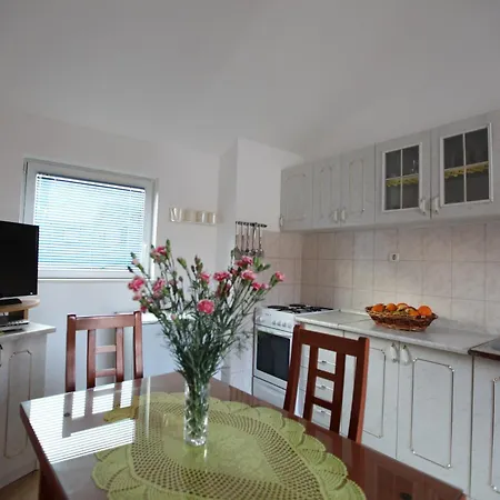 Jure Apartmán